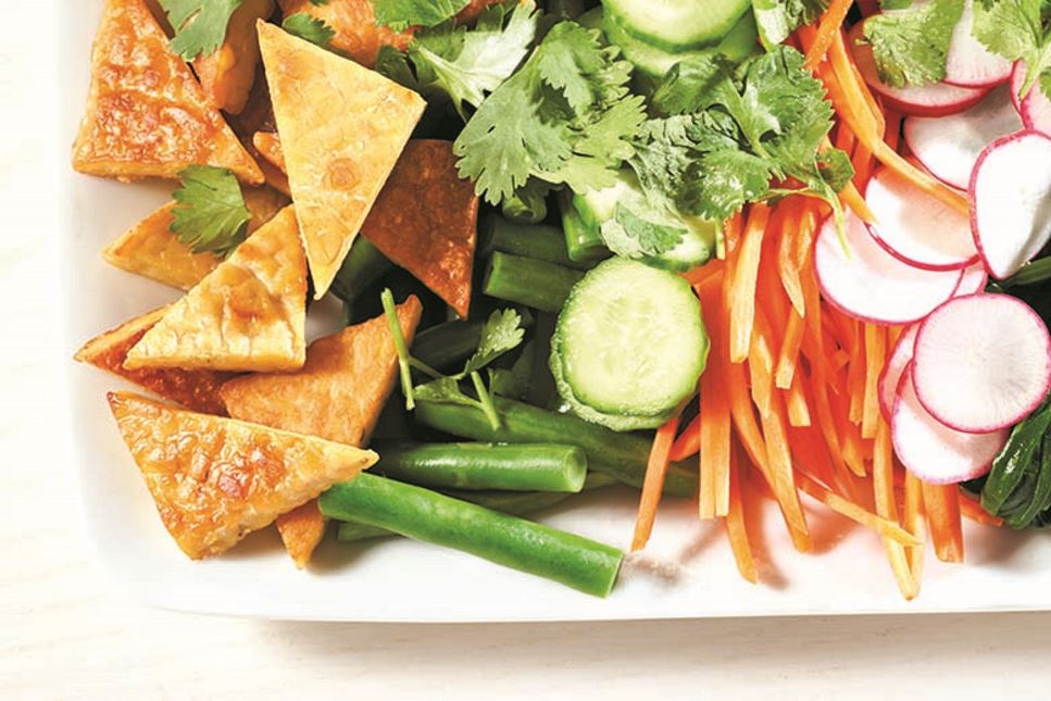 Tempeh with Vegetables and Peanut Sauce